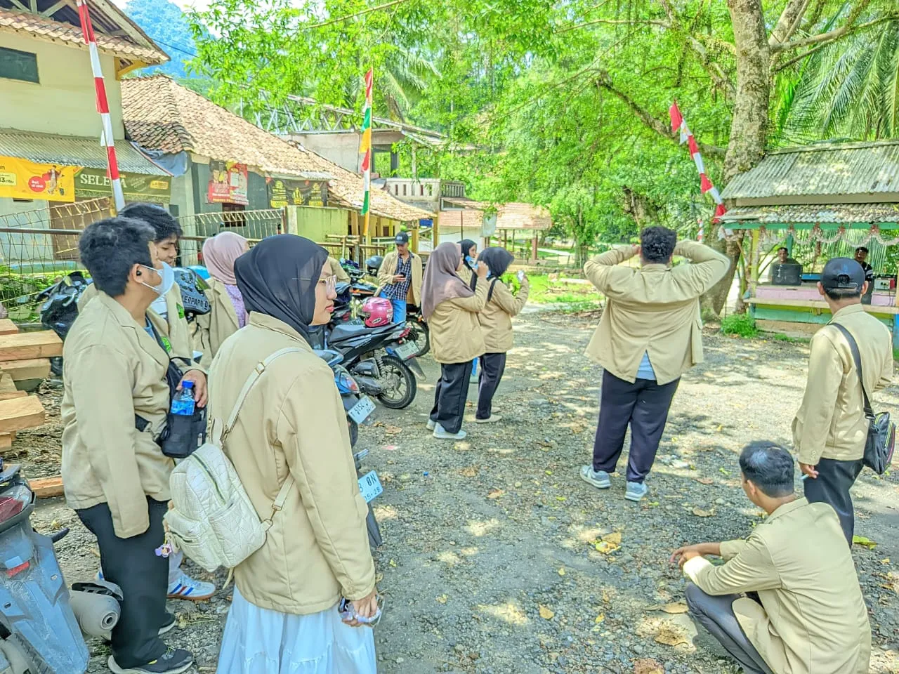 Peduli Kasih korban Bencana Loji